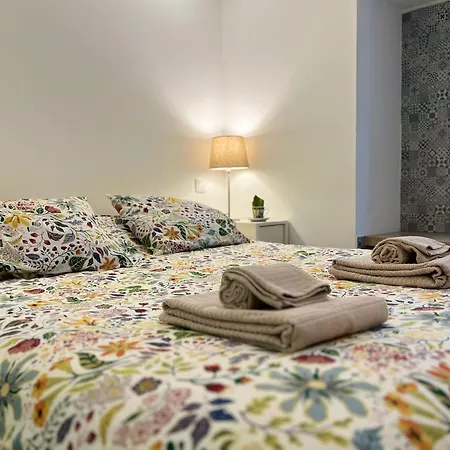In Alfama For Two Holiday home Lisbon